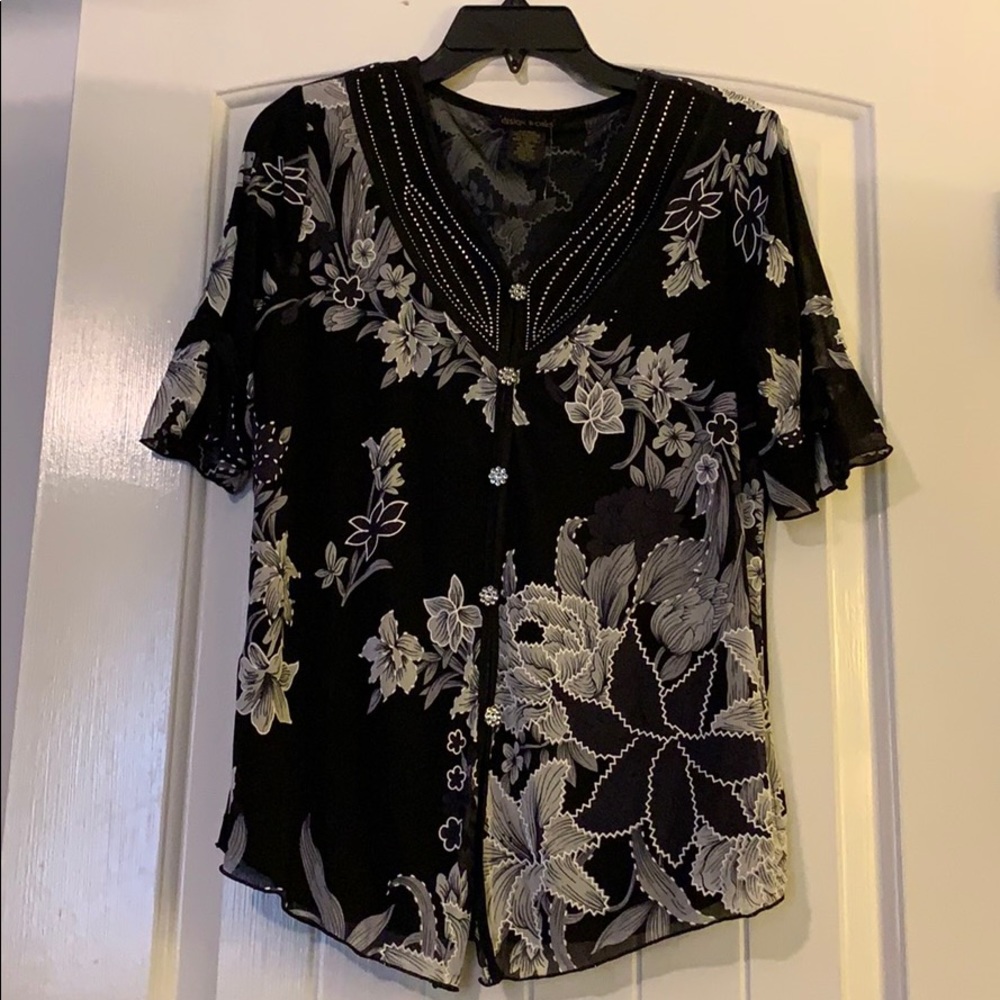 Blouse black and white
